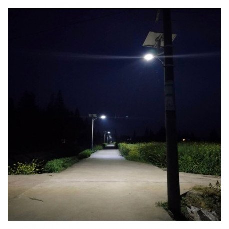 Farola LED solar 100W programable para exterior con mando